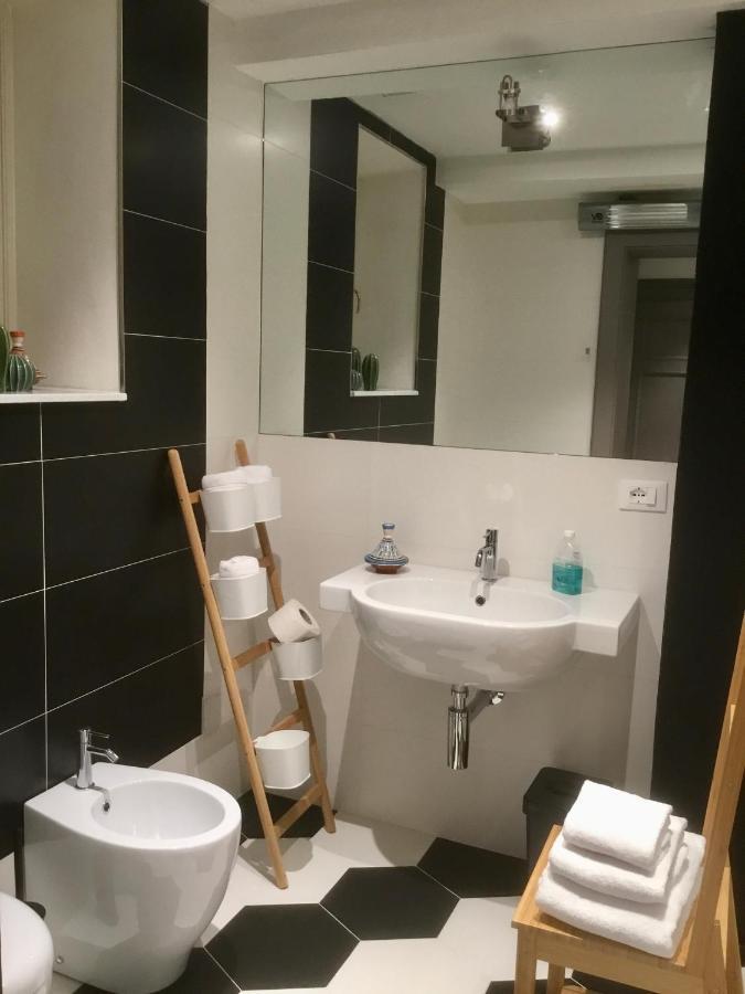 Ferienwohnung Torre Guinigi Luxury Loft Nel Centro Storico Di Lucca Exterior foto